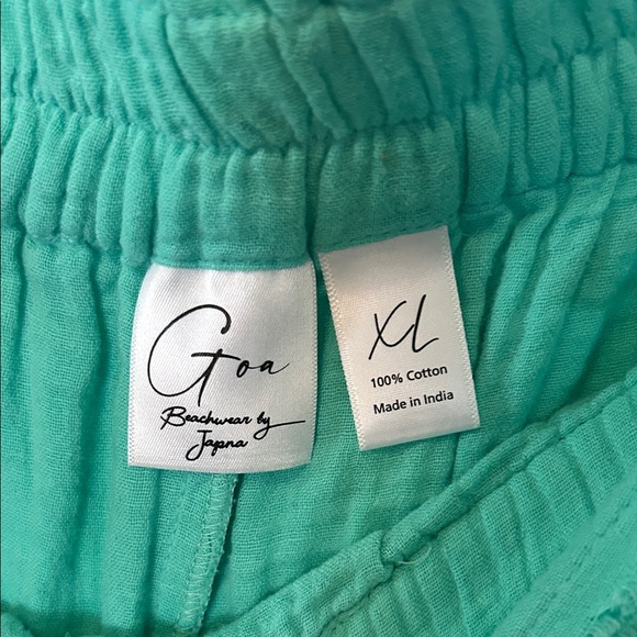 3/$15! Goa Beachwear by Japna. Women's Green Casual Shorts - Picture 3 of 4